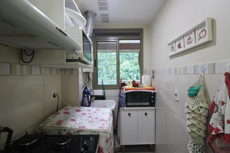 Apartamento à venda com 70m², 2 quartos e 1 vagaÁrea de serviço