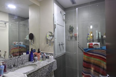 Apartamento à venda com 70m², 2 quartos e 1 vagaBanheiro da suíte 2