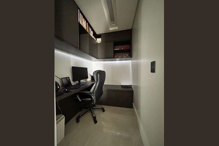 Apartamento à venda com 171m², 3 quartos e 3 vagas