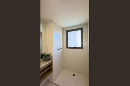 Apartamento à venda com 94m², 2 quartos e 1 vaga Apartamento à venda com 94m², 2 quartos e 1 vagaBanheiro da Suíte