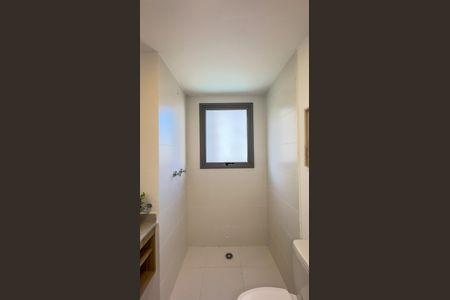 Apartamento à venda com 94m², 2 quartos e 1 vaga Apartamento à venda com 94m², 2 quartos e 1 vagaBanheiro da Suíte
