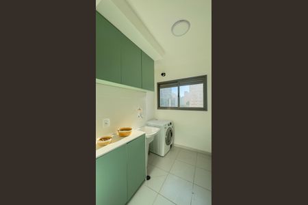 Apartamento à venda com 94m², 2 quartos e 1 vaga Apartamento à venda com 94m², 2 quartos e 1 vagaCozinha e Área de Serviço