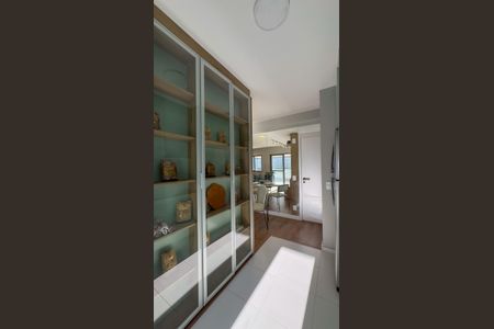 Apartamento à venda com 94m², 2 quartos e 1 vaga Apartamento à venda com 94m², 2 quartos e 1 vagaCozinha e Área de Serviço