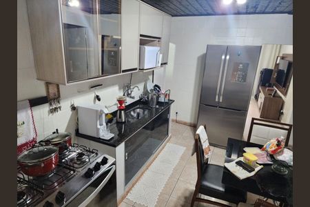 Casa à venda com 3 quartos, 100m² em Vila Souza, São Paulo