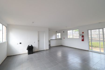 Apartamento para alugar com 43m², 2 quartos e sem vagaÁrea comum - Salão de festas
