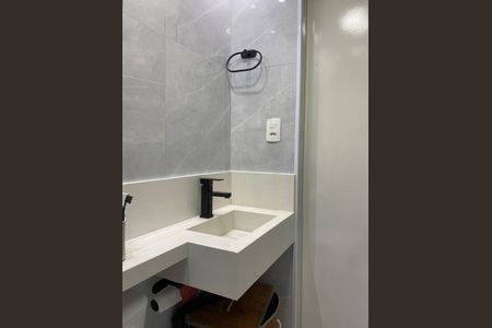 Apartamento para alugar com 43m², 2 quartos e sem vaga Apartamento para alugar com 43m², 2 quartos e sem vagaBanheiro