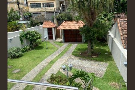Casa à venda com 312m², 3 quartos e 3 vagas