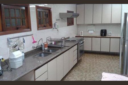 Casa à venda com 312m², 3 quartos e 3 vagas