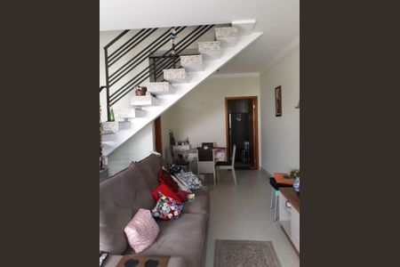 Casa à venda com 3 quartos, 90m² em Vila Rosa, São Paulo