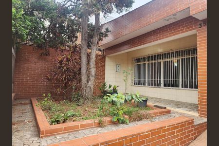 Casa à venda com 194m², 3 quartos e 3 vagas