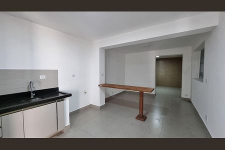 Casa para alugar com 130m², 1 quarto e sem vaga