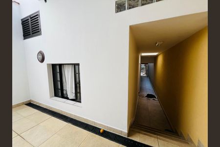 Casa à venda com 130m², 2 quartos e 2 vagas