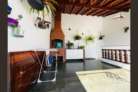 Casa à venda com 130m², 2 quartos e 2 vagas