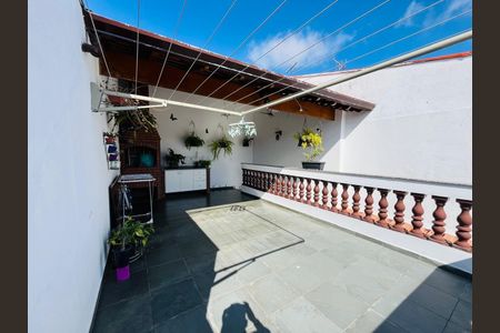 Casa à venda com 130m², 2 quartos e 2 vagas