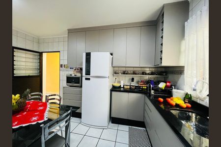 Casa à venda com 130m², 2 quartos e 2 vagas