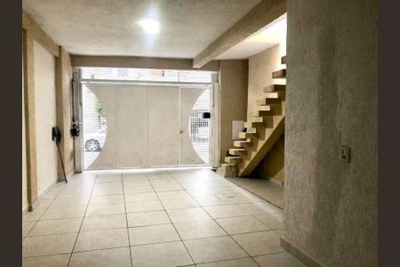 Casa à venda com 3 quartos, 148m² em Vila Mangalot, São Paulo