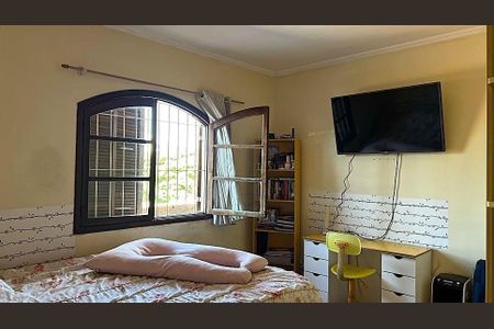 Casa à venda com 3 quartos, 180m² em Parque Ipe, São Paulo
