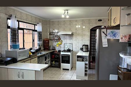 Casa à venda com 3 quartos, 180m² em Parque Ipe, São Paulo