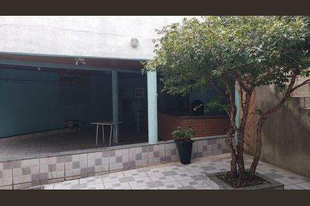 Casa à venda com 150m², 2 quartos e 7 vagas