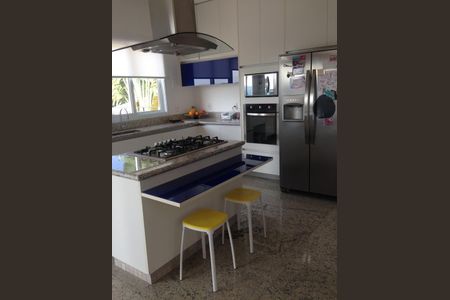 Casa à venda com 4 quartos, 411m² em Alphaville, Barueri