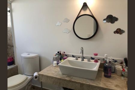 Casa à venda com 4 quartos, 411m² em Alphaville, Barueri