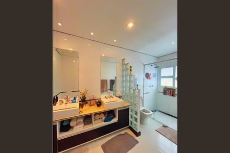 Casa à venda com 425m², 4 quartos e 4 vagas