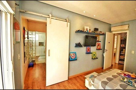 Casa à venda com 4 quartos, 425m² em Alphaville, Barueri