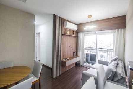 Sala de casa de condomínio para alugar com 3 quartos, 67m² em Jardim das Belezas, Carapicuíba