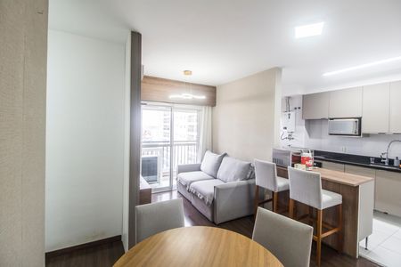 Sala de casa de condomínio para alugar com 3 quartos, 67m² em Jardim das Belezas, Carapicuíba