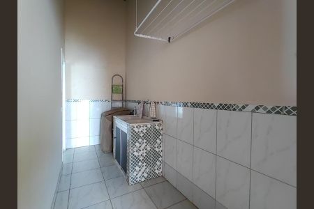Casa para alugar com 190m², 4 quartos e 4 vagas
