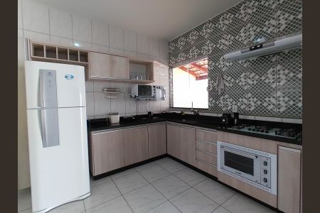 Cozinha de casa para alugar com 4 quartos, 190m² em Alto Umuarama, Uberlândia