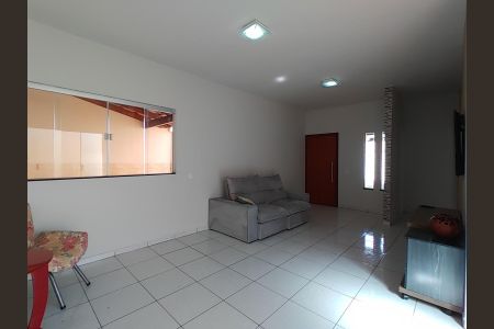 Sala de casa para alugar com 4 quartos, 190m² em Alto Umuarama, Uberlândia