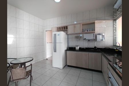 Cozinha de casa para alugar com 4 quartos, 190m² em Alto Umuarama, Uberlândia