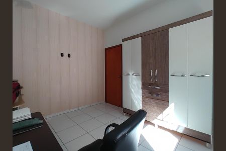 Casa para alugar com 190m², 4 quartos e 4 vagas