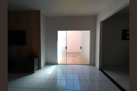Sala de casa para alugar com 4 quartos, 190m² em Alto Umuarama, Uberlândia