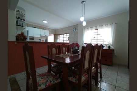 Sala de casa para alugar com 6 quartos, 200m² em Cidade Jardim, Uberlândia