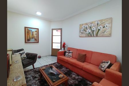 Sala de casa para alugar com 6 quartos, 200m² em Cidade Jardim, Uberlândia