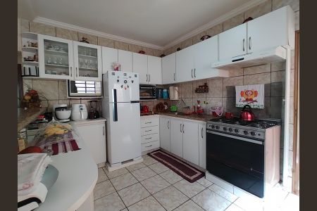 Cozinha de casa para alugar com 6 quartos, 200m² em Cidade Jardim, Uberlândia