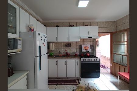 Cozinha de casa para alugar com 6 quartos, 200m² em Cidade Jardim, Uberlândia