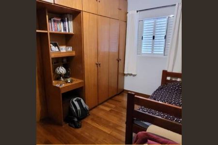 Casa à venda com 4 quartos, 229m² em Parque Ipe, São Paulo