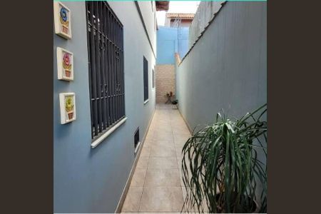 Casa à venda com 229m², 4 quartos e 2 vagas