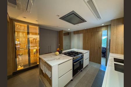 Apartamento à venda com 171m², 3 quartos e sem vaga