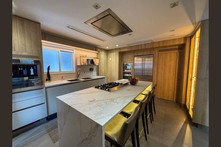 Apartamento à venda com 171m², 3 quartos e sem vaga