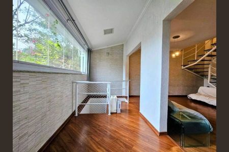 Casa à venda com 3 quartos, 172m² em Jardim das Esmeraldas, São Paulo