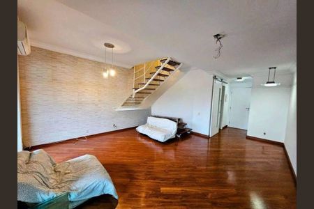 Casa à venda com 3 quartos, 172m² em Jardim das Esmeraldas, São Paulo
