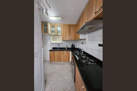 Casa à venda com 3 quartos, 172m² em Jardim das Esmeraldas, São Paulo