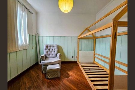 Casa à venda com 3 quartos, 172m² em Jardim das Esmeraldas, São Paulo