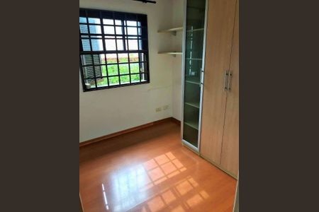 Casa à venda com 3 quartos, 124m² em Parque Ipe, São Paulo
