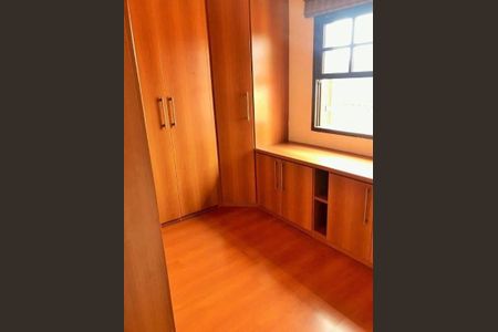 Casa à venda com 3 quartos, 124m² em Parque Ipe, São Paulo