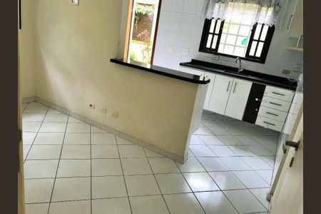 Casa à venda com 3 quartos, 124m² em Parque Ipe, São Paulo